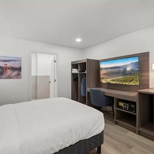 Queen Suite